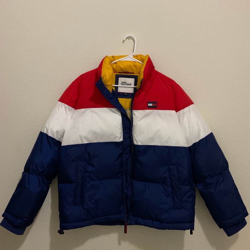 ❌SOLD❌ Women’s Tommy Hilfiger Puff Jacket